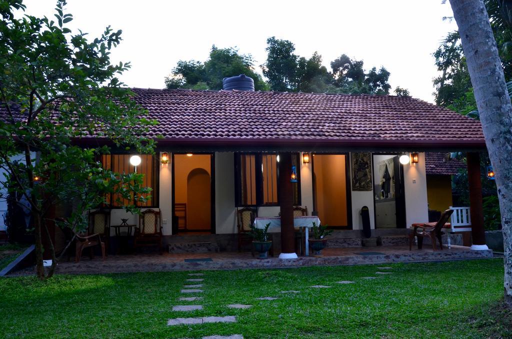 Hotel Aknara Rest Weligama Exterior foto