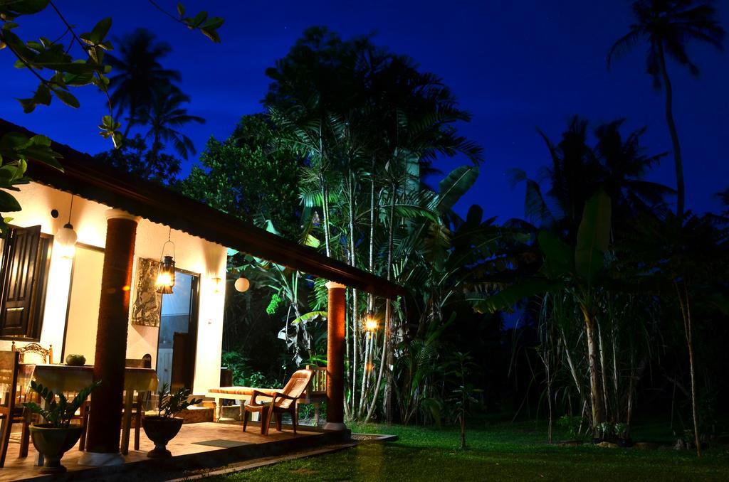 Hotel Aknara Rest Weligama Exterior foto
