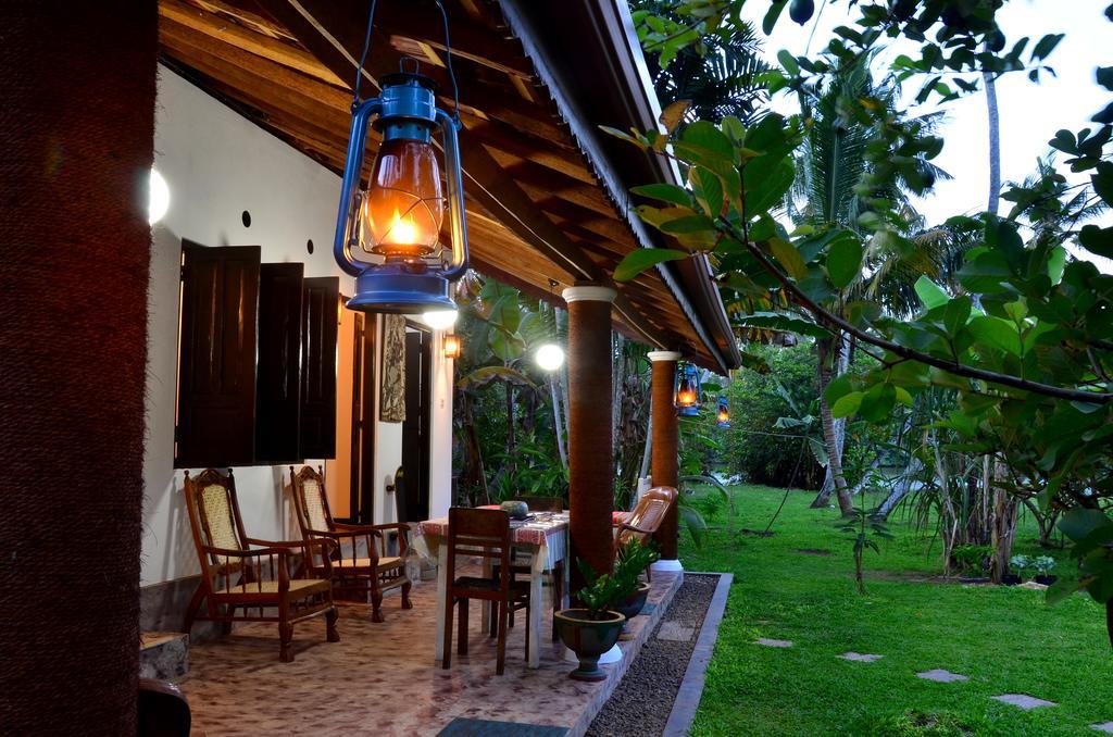 Hotel Aknara Rest Weligama Exterior foto