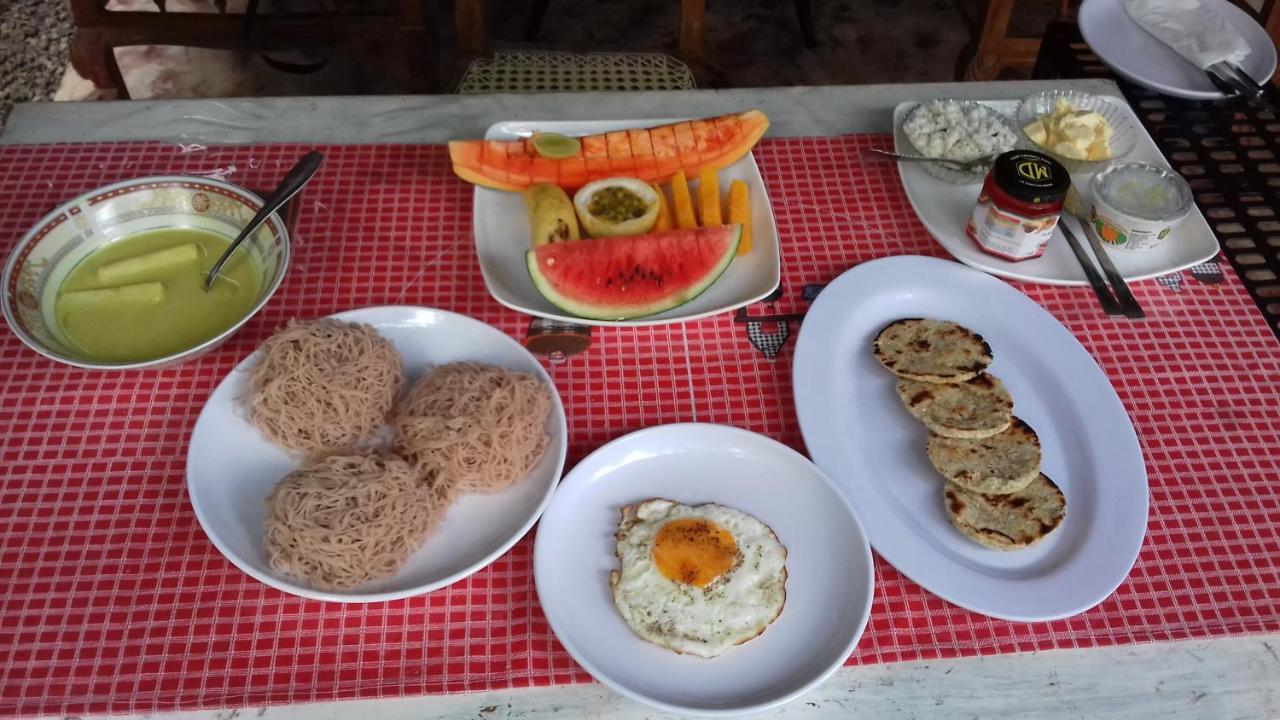 Hotel Aknara Rest Weligama Exterior foto